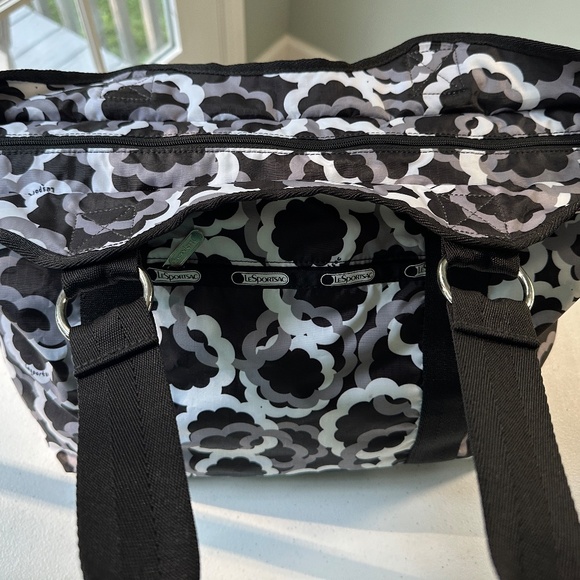LeSportsac Large Shoulder Bag Purse Double Handles w/Metal Loops Black & White - Picture 8 of 15